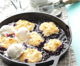 SKILLET BLUEBERRY SLUMP